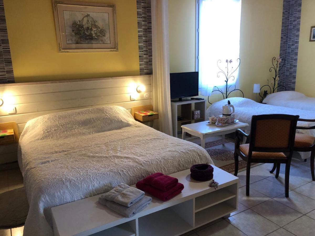 Domaine De L'Ile - Gites Et Chambres D'Hotes Castelsarrasin Ngoại thất bức ảnh