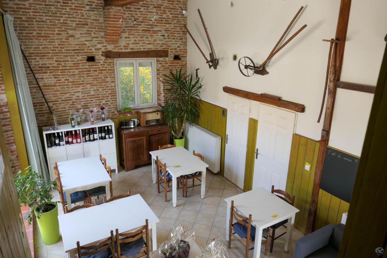 Domaine De L'Ile - Gites Et Chambres D'Hotes Castelsarrasin Ngoại thất bức ảnh