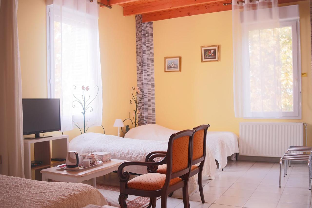 Domaine De L'Ile - Gites Et Chambres D'Hotes Castelsarrasin Ngoại thất bức ảnh